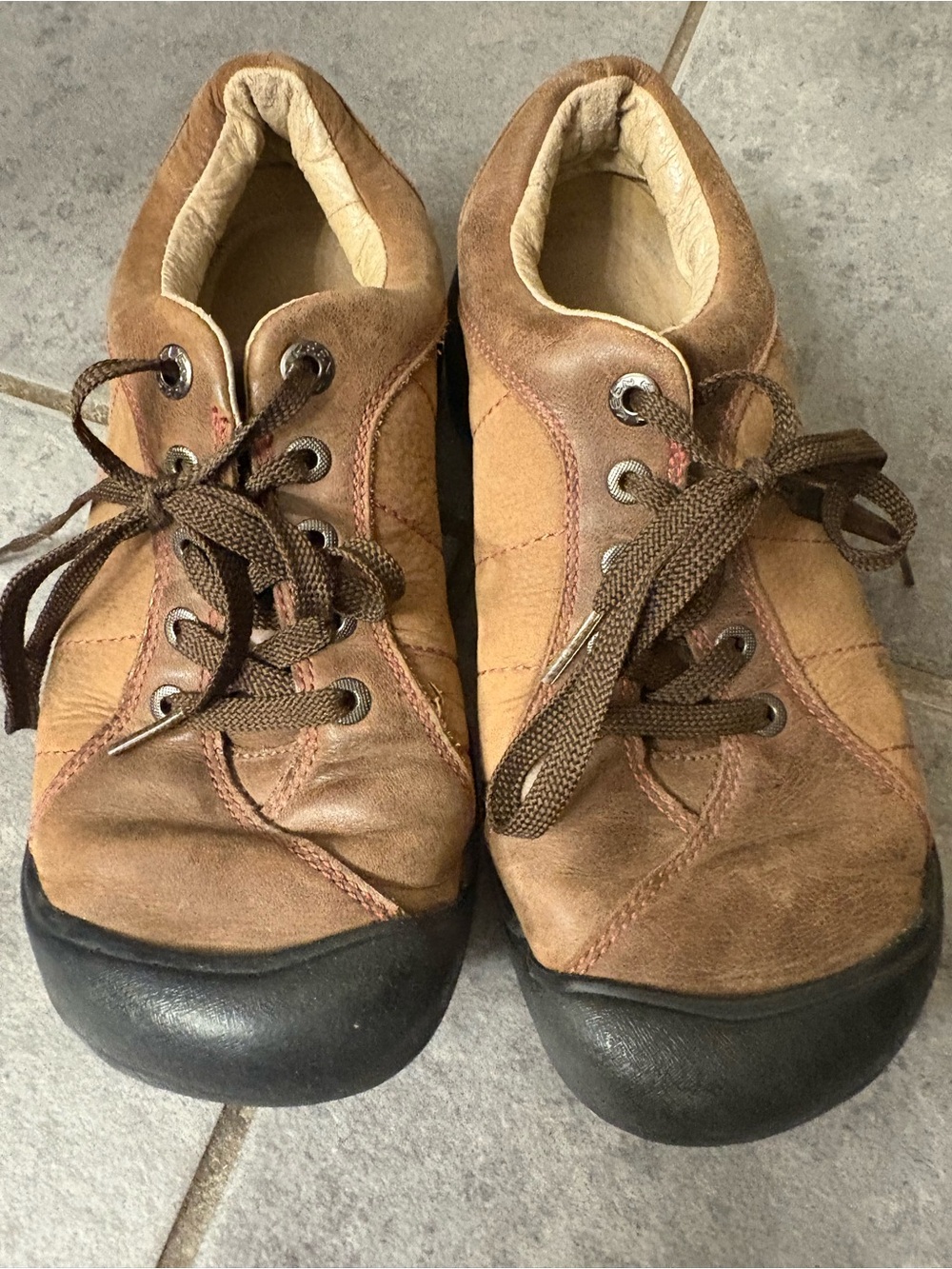Keen Tan and Black Leather-Suede Lace-Up Shoe